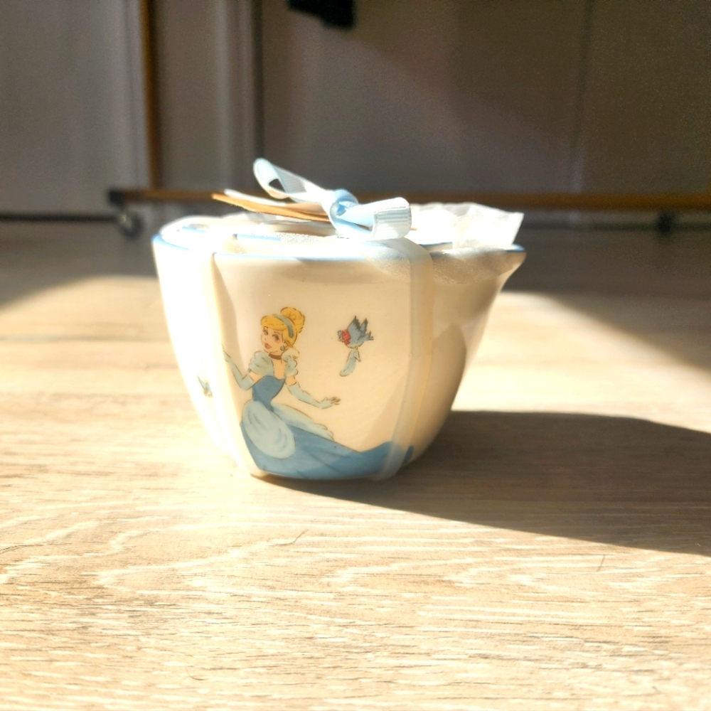 DISNEY X RAE DUNN Cinderella measures cup set